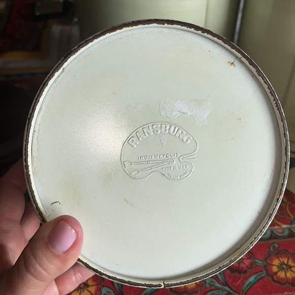 Ransburg Vintage metal canister set with wooden lids - Picture 9 of 12